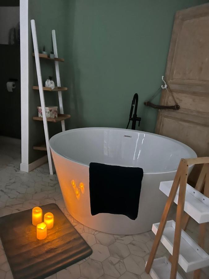 Domaine Des Anges Bed & Breakfast Avesnes-sur-Helpe Dış mekan fotoğraf